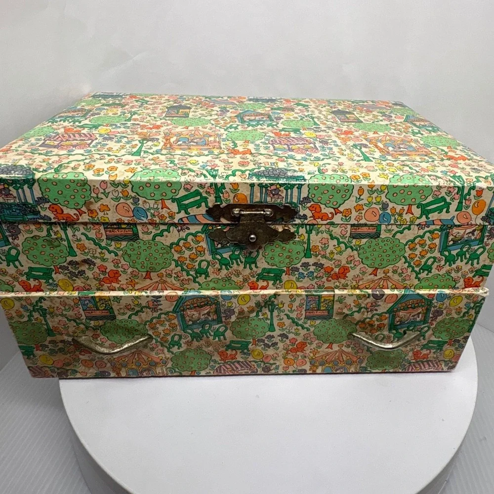 Vintage Laurel Japan Musical Jewelry Box Carnival Carousel Lara's Theme‎ Red